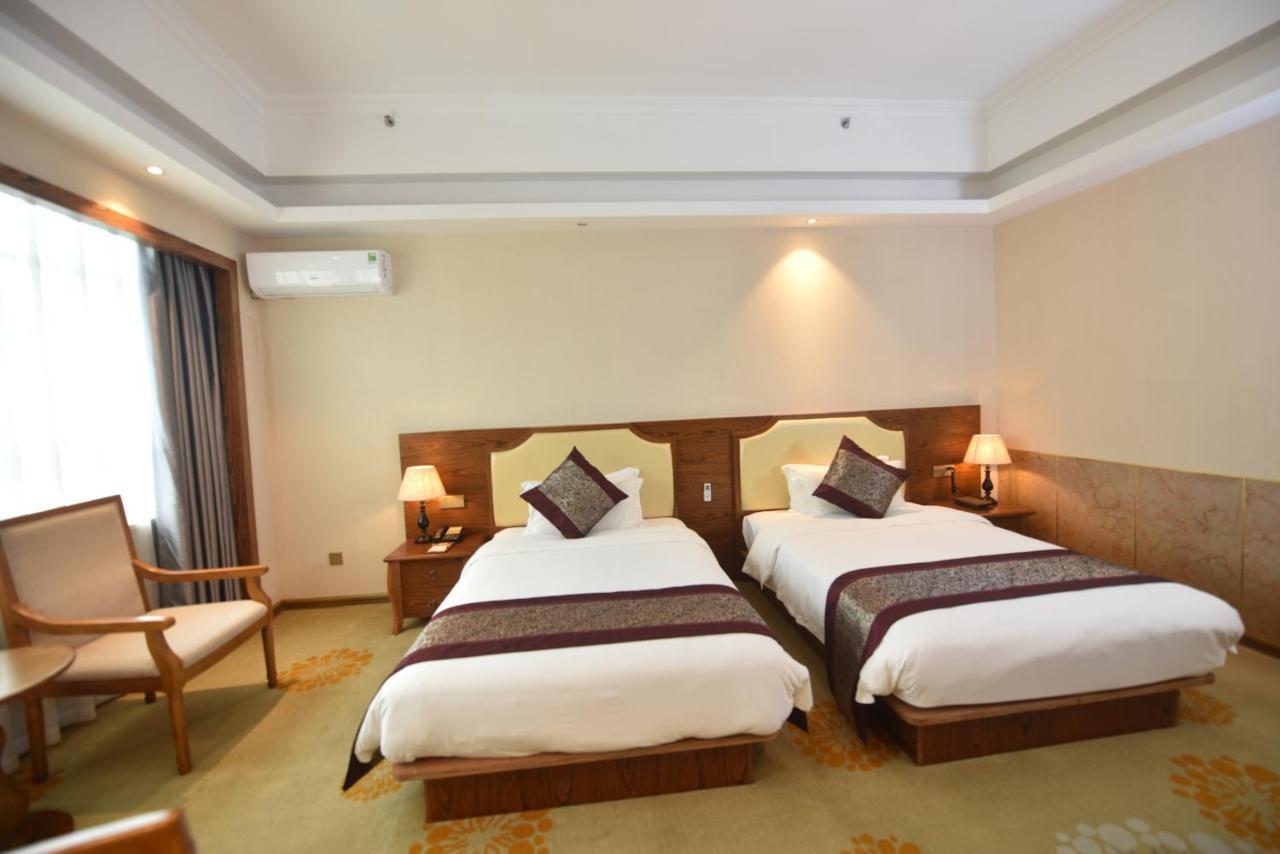 Hong Van Grand Hotel Mong Cai Exterior photo