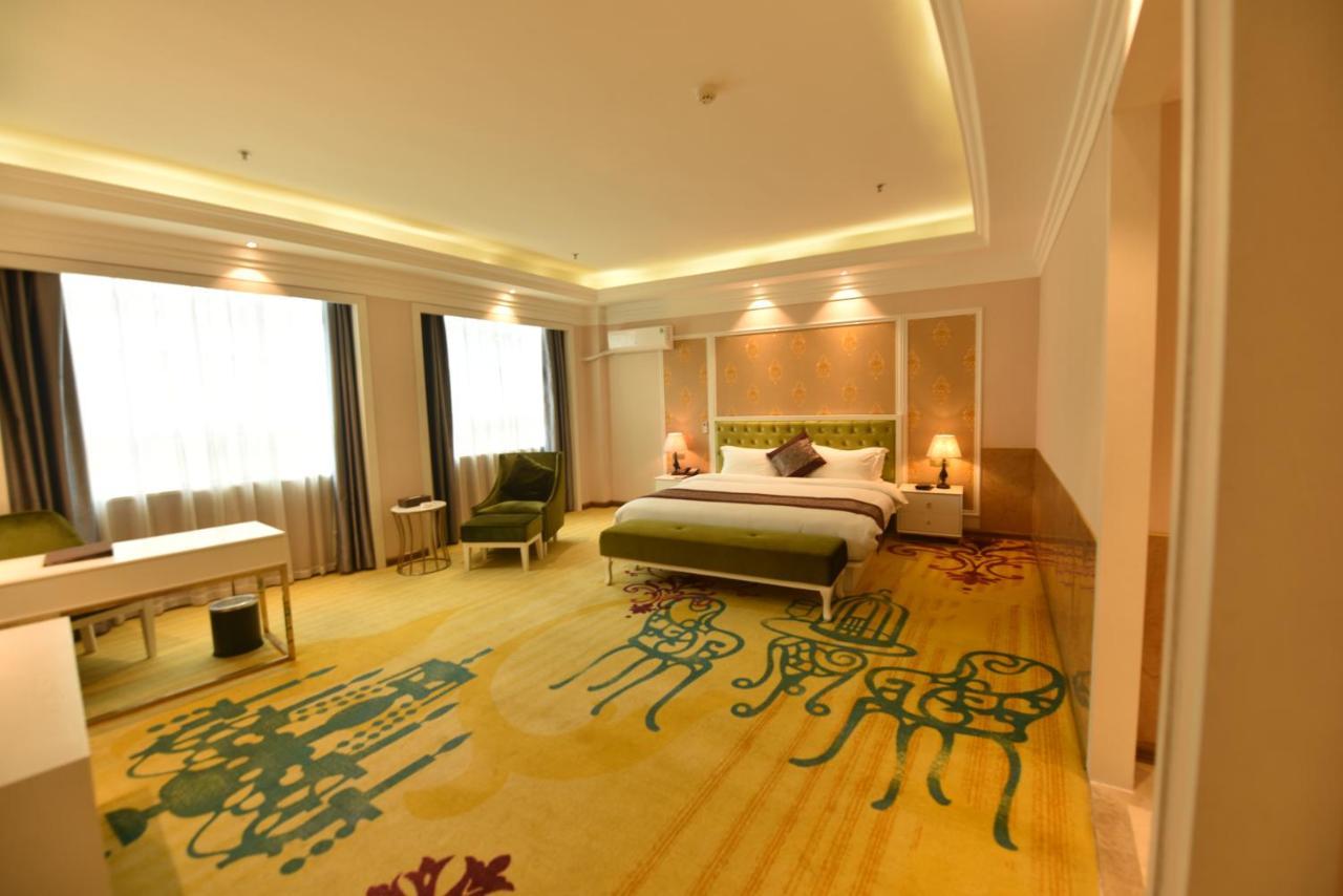 Hong Van Grand Hotel Mong Cai Exterior photo