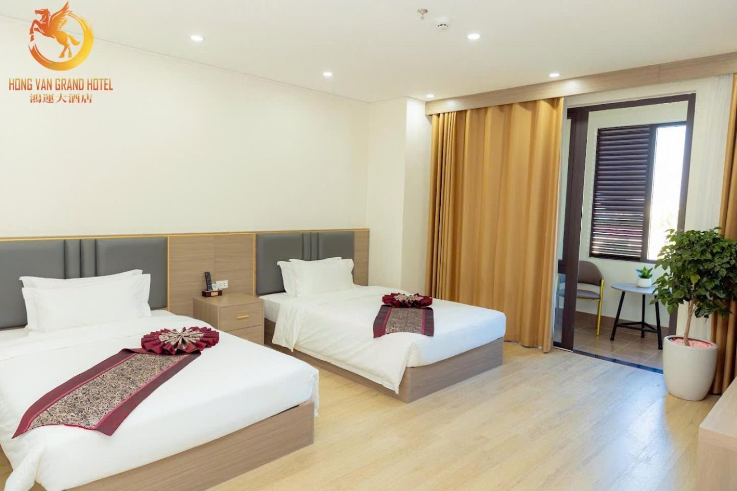 Hong Van Grand Hotel Mong Cai Exterior photo